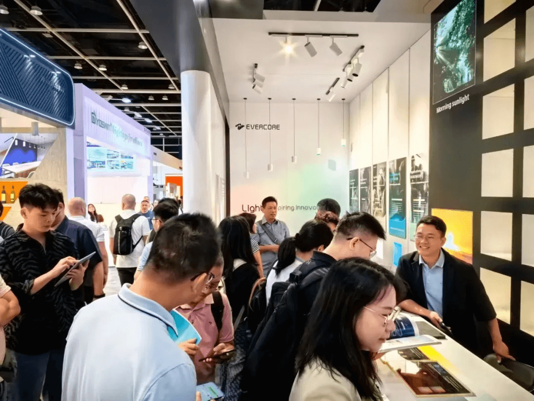 Gathering in HongKong International Lighting Fair (Autumn Edition) look back